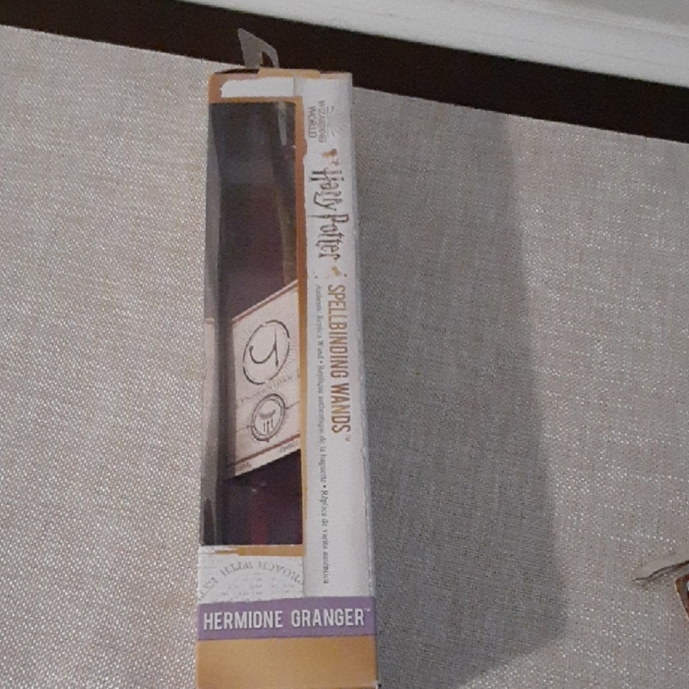 Brand new ! Harry Potter, Hermione Granger Spellbinding Wand - Brown